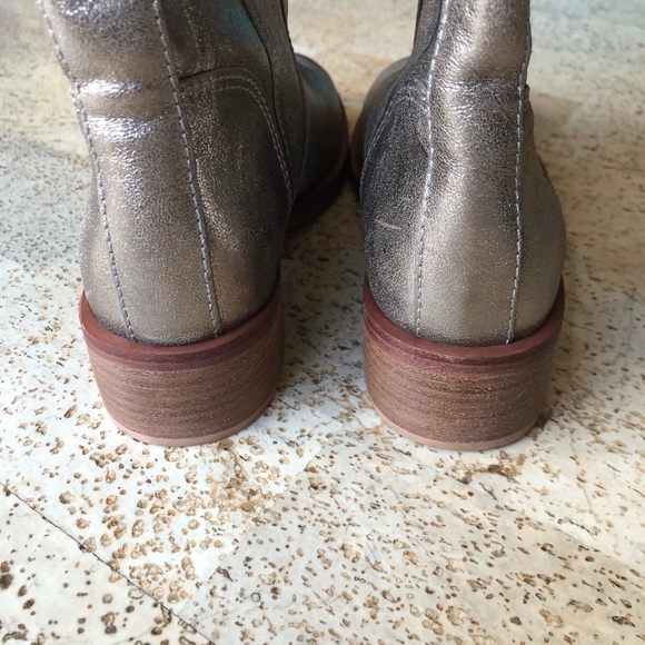 TORY BURCH Gold Metallic Leather HALLE Mid Combat Boots Size 6 - Picture 11 of 12